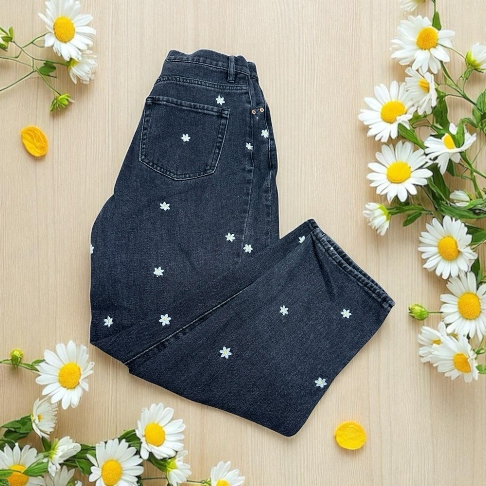 🌼PacSun High Rise 🖤Straight Leg Daisy🌼 Embroidered Black Wash Jeans Size 26